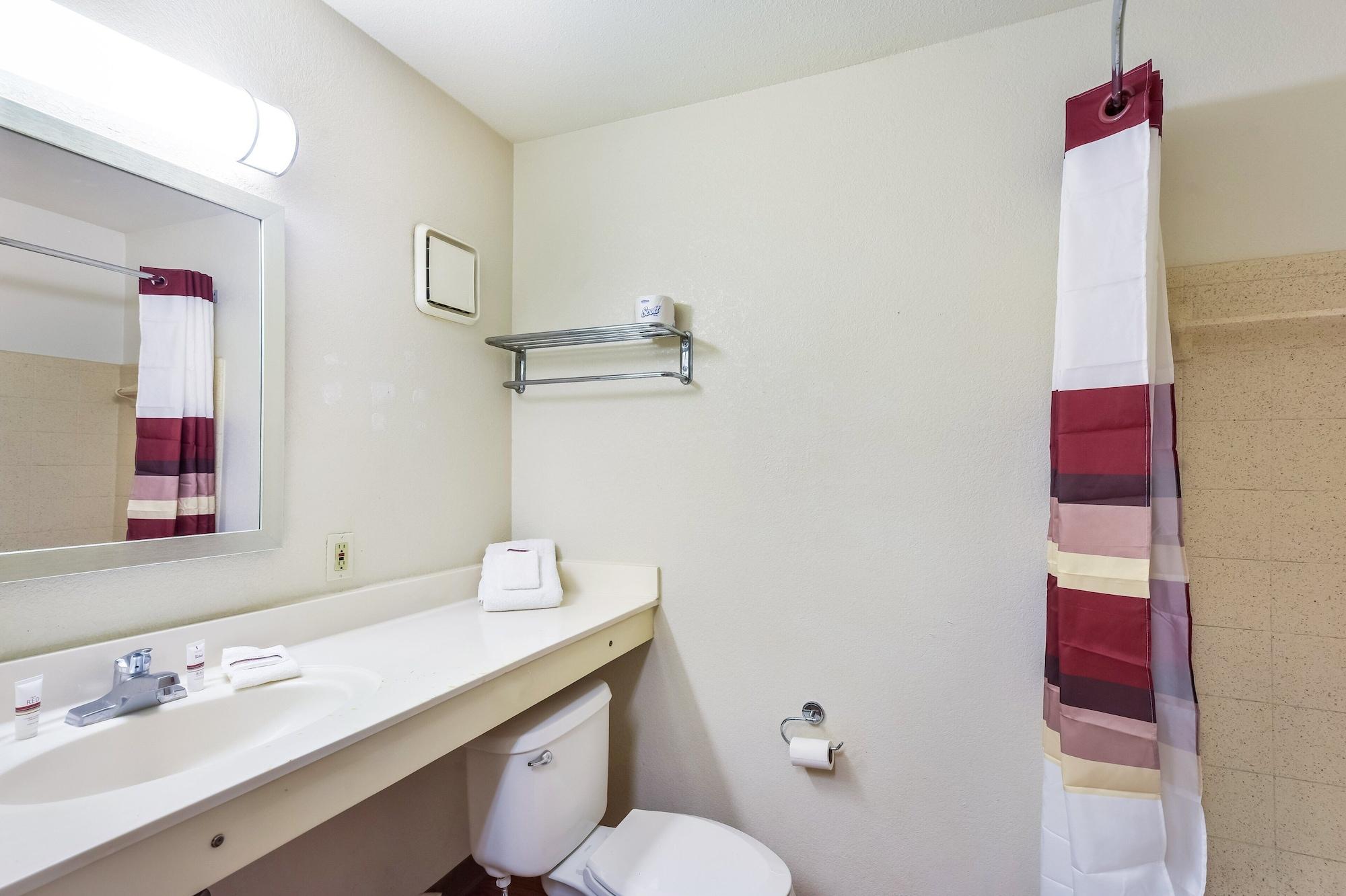 Hometowne Studios By Red Roof Dallas - North Addison - Tollway Екстериор снимка