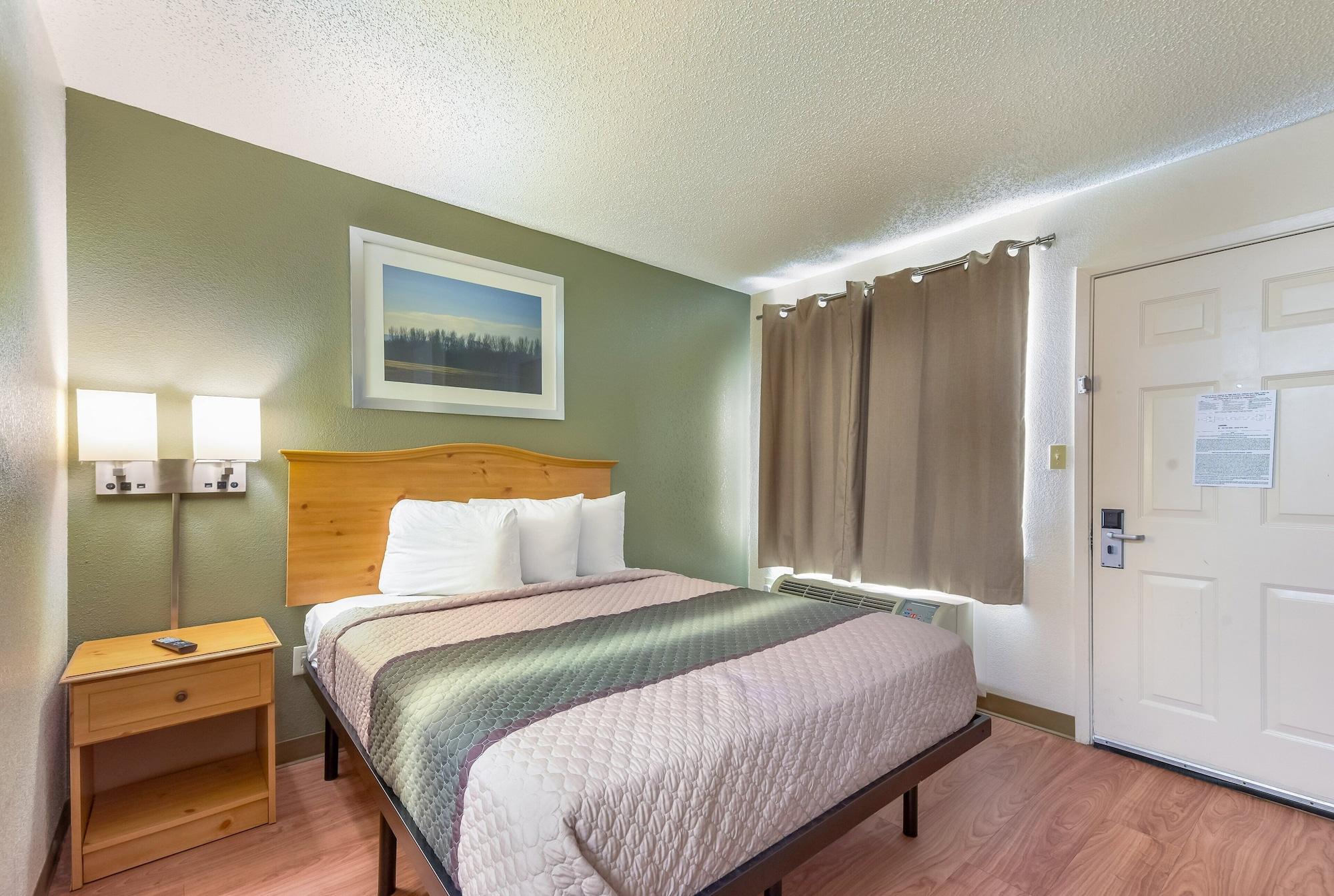 Hometowne Studios By Red Roof Dallas - North Addison - Tollway Екстериор снимка