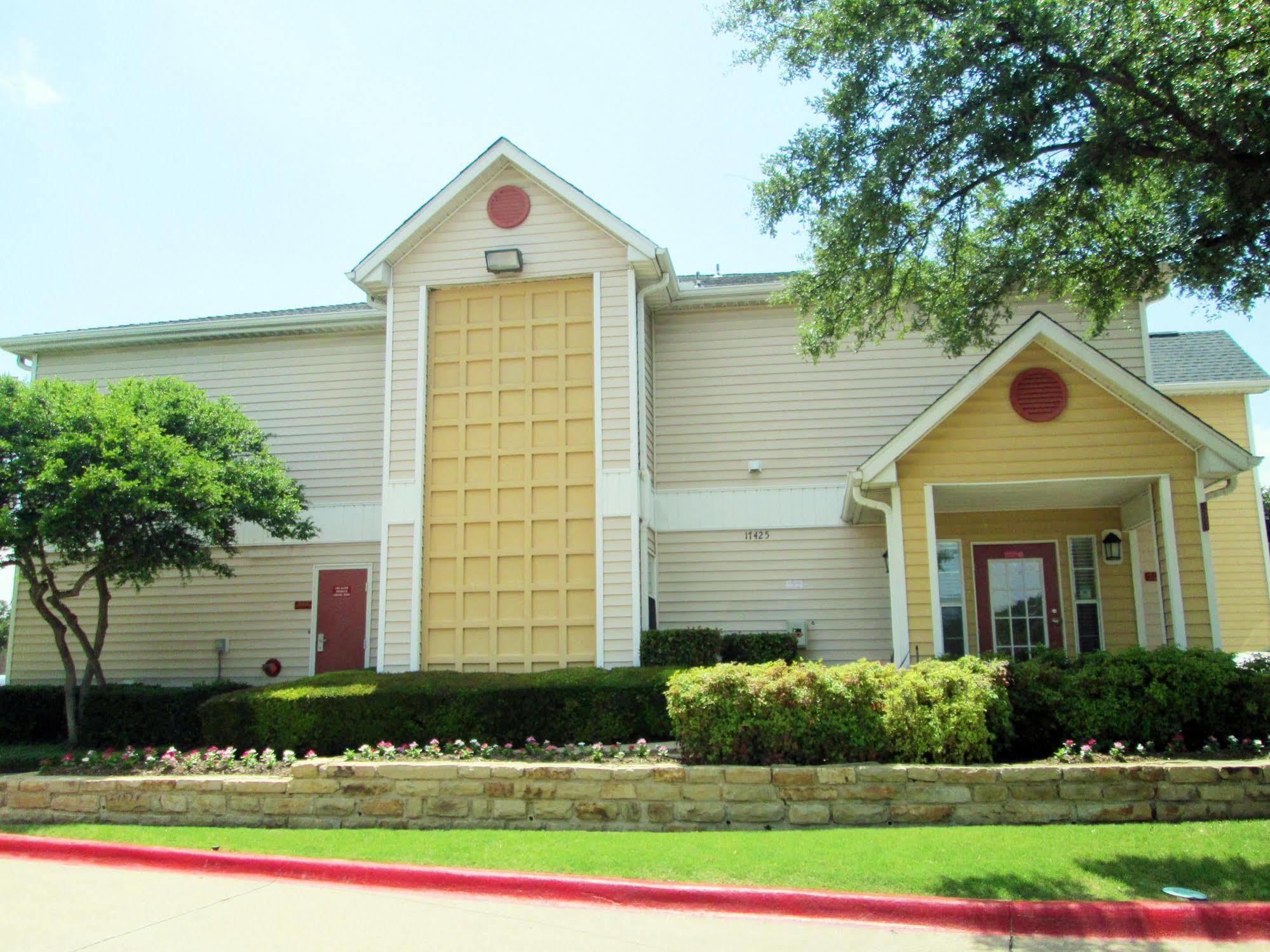Hometowne Studios By Red Roof Dallas - North Addison - Tollway Екстериор снимка